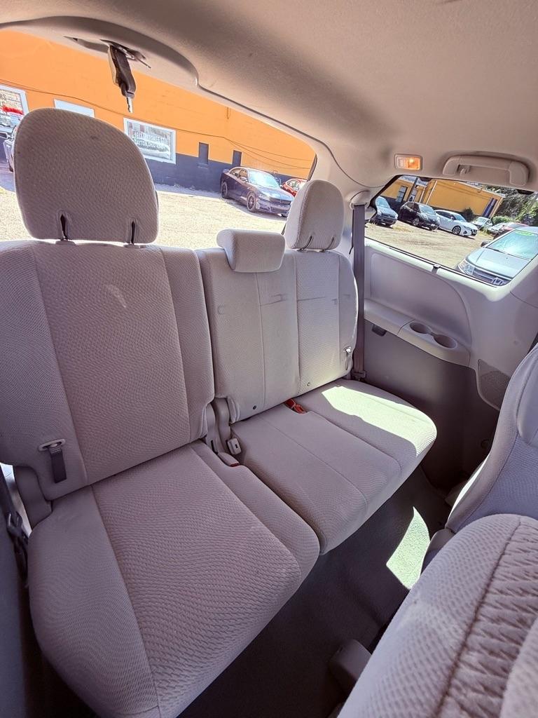 Toyota Sienna LE FWD 8-Passenger V6 2014