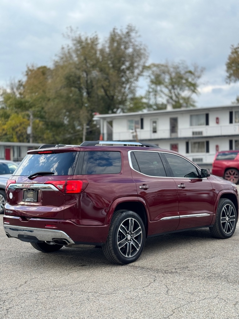 GMC Acadia Denali 2017