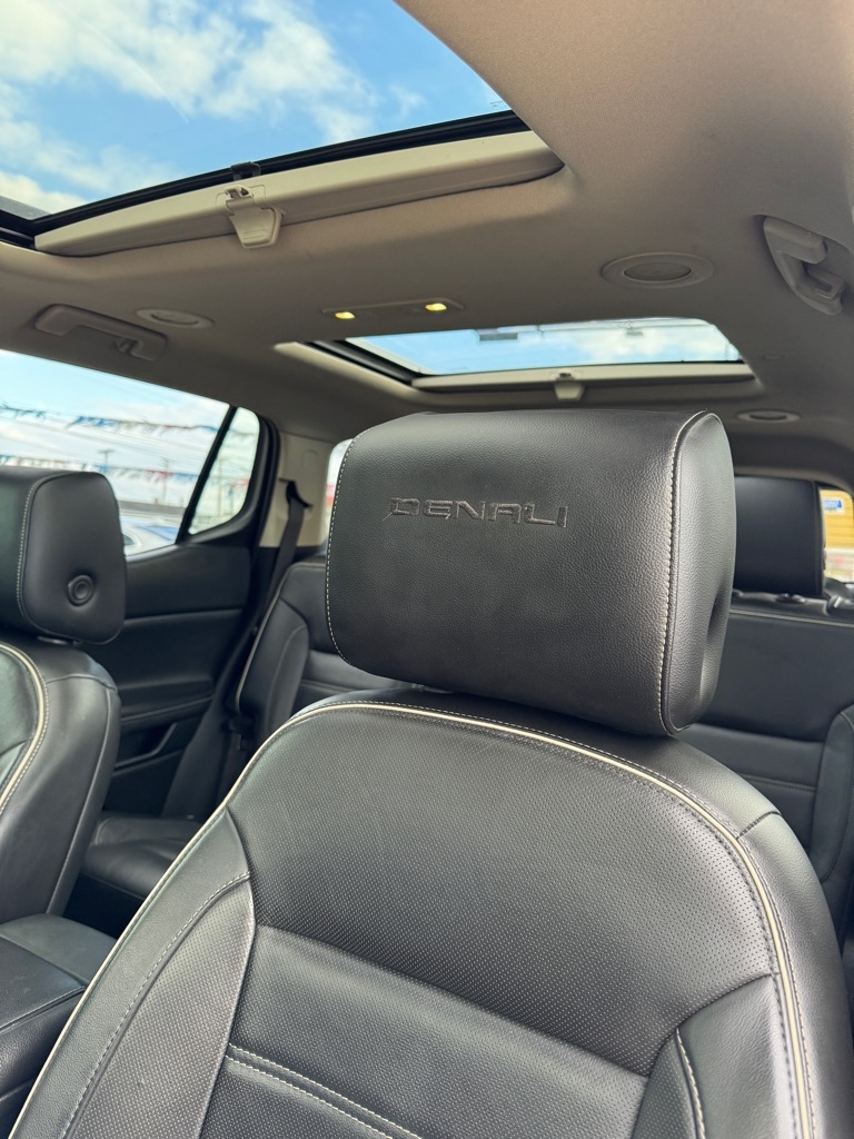 GMC Acadia Denali 2017