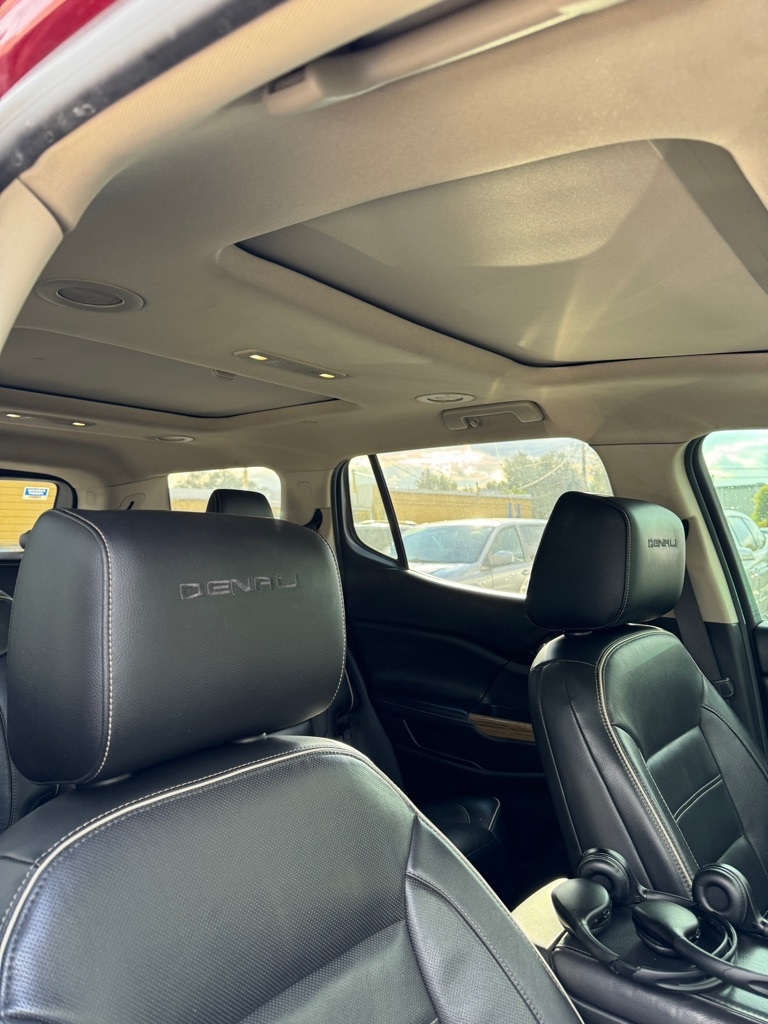 GMC Acadia Denali 2017