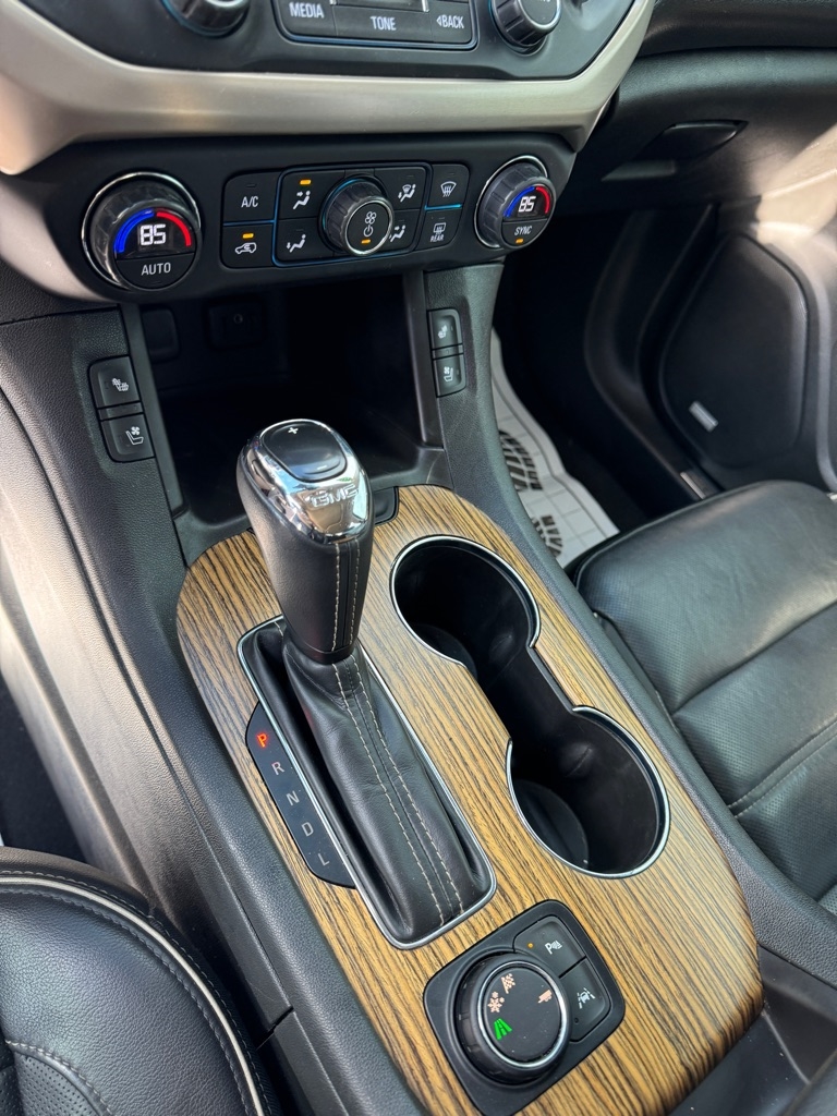 GMC Acadia Denali 2017