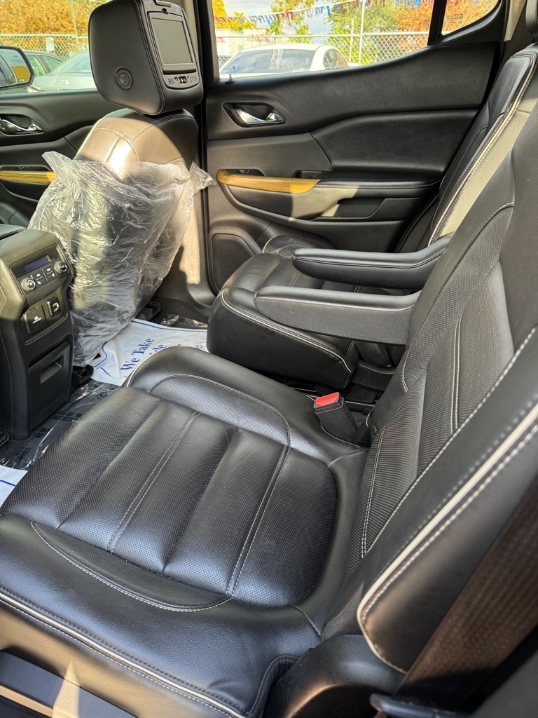 GMC Acadia Denali 2017