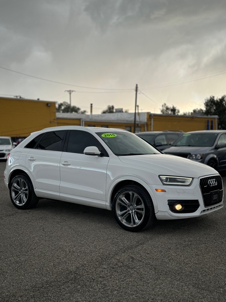 Audi Q3 2.0T quattro Premium Plus 2015 Audi Q3 2.0T quattro Premium Plus 2015