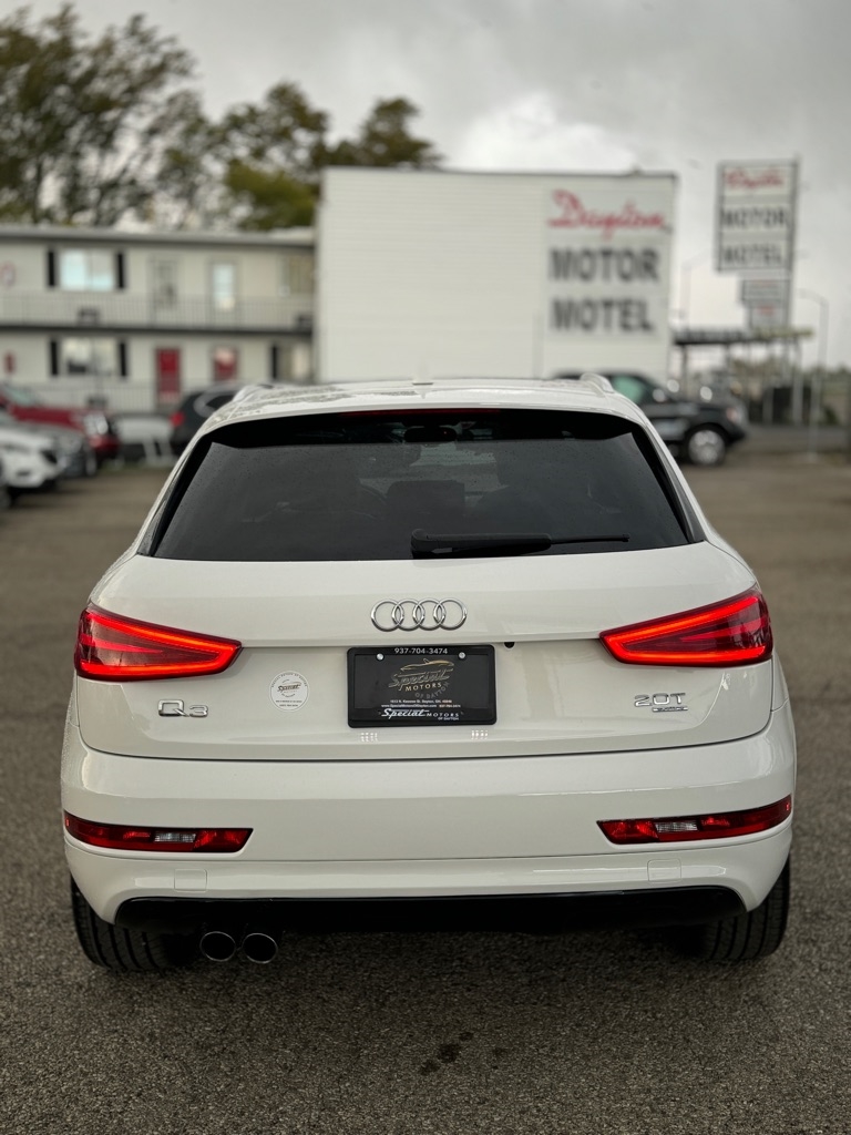 Audi Q3 2.0T quattro Premium Plus 2015 Audi Q3 2.0T quattro Premium Plus 2015