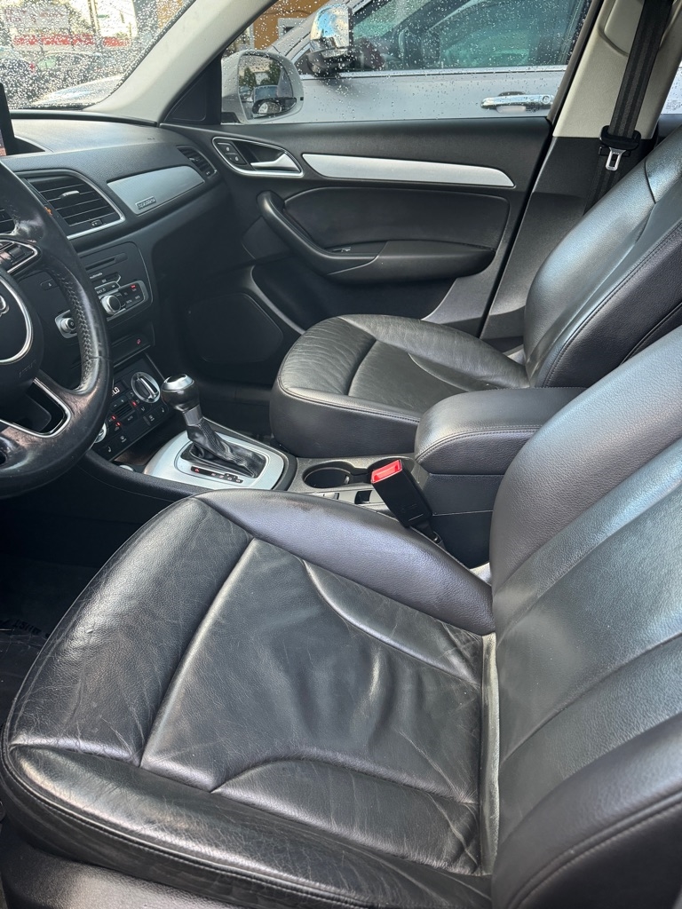 Audi Q3 2.0T quattro Premium Plus 2015 Audi Q3 2.0T quattro Premium Plus 2015