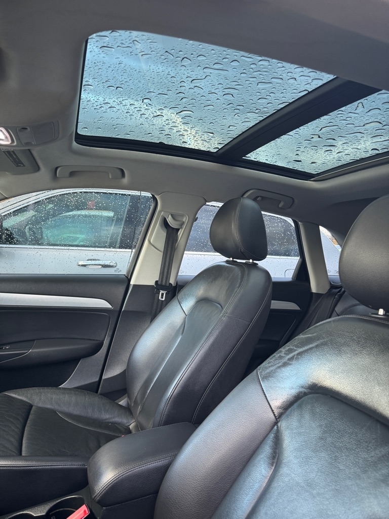 Audi Q3 2.0T quattro Premium Plus 2015 Audi Q3 2.0T quattro Premium Plus 2015