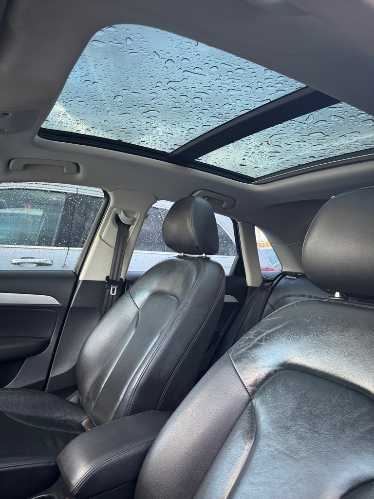 Audi Q3 2.0T quattro Premium Plus 2015 Audi Q3 2.0T quattro Premium Plus 2015