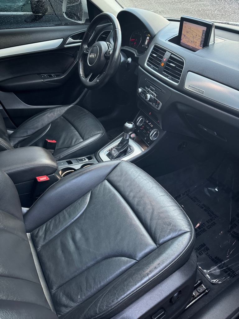 Audi Q3 2.0T quattro Premium Plus 2015 Audi Q3 2.0T quattro Premium Plus 2015