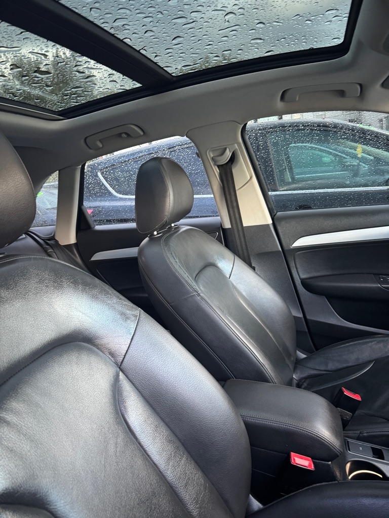 Audi Q3 2.0T quattro Premium Plus 2015 Audi Q3 2.0T quattro Premium Plus 2015