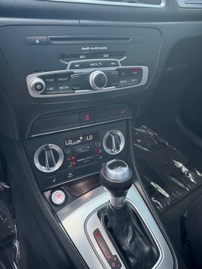 Audi Q3 2.0T quattro Premium Plus 2015 Audi Q3 2.0T quattro Premium Plus 2015