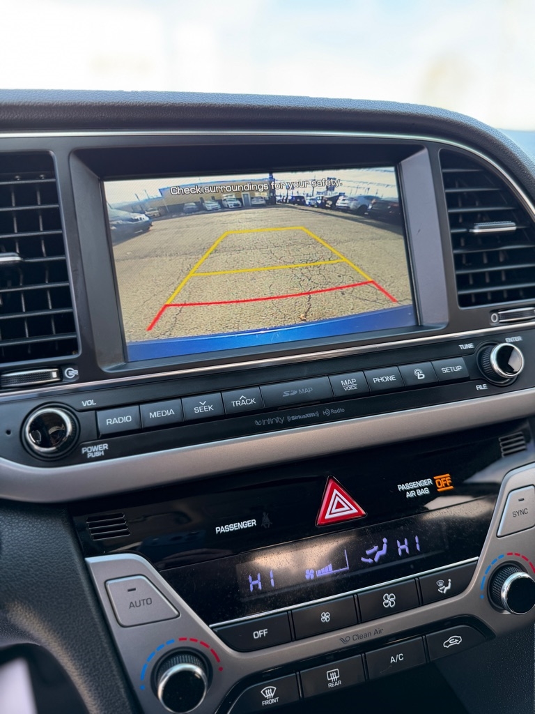 Hyundai Elantra Value Edition 6A 2017