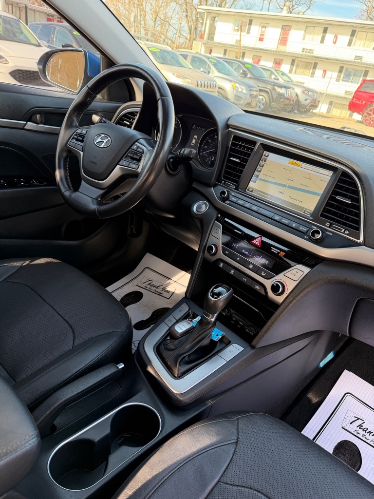 Hyundai Elantra Value Edition 6A 2017