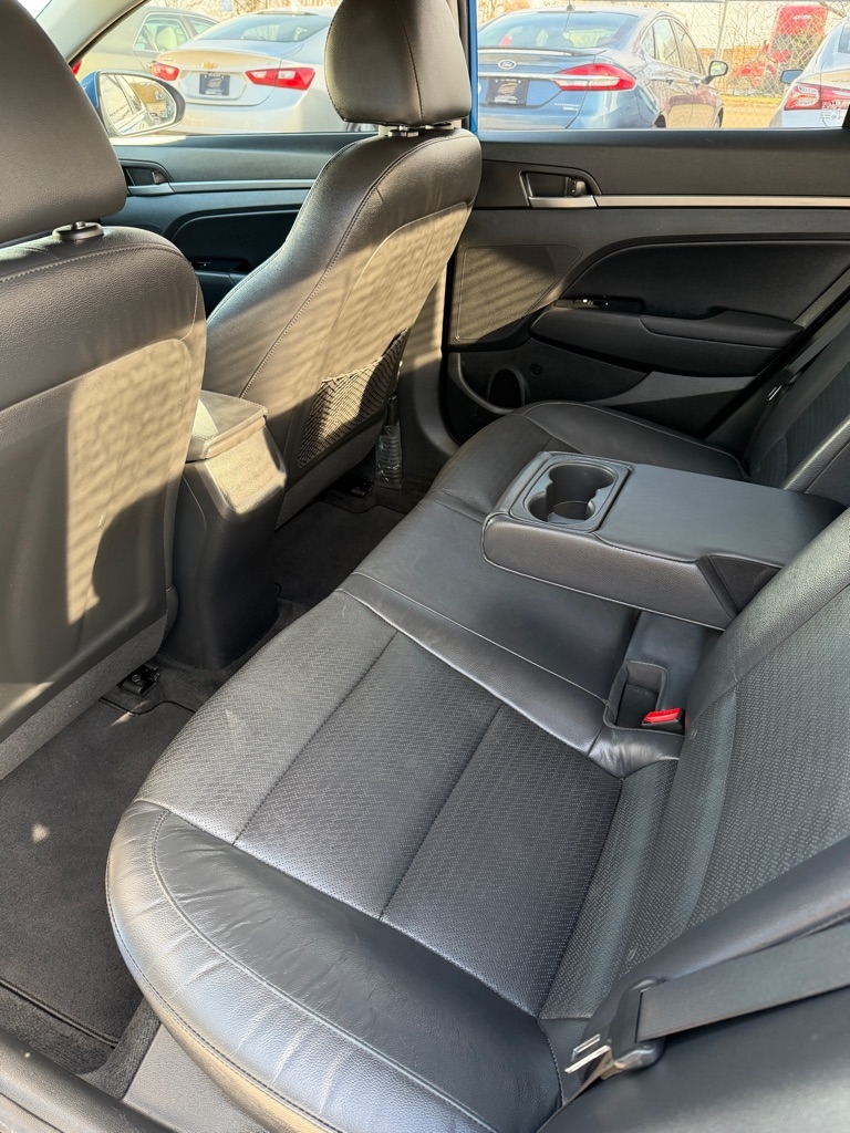 Hyundai Elantra Value Edition 6A 2017