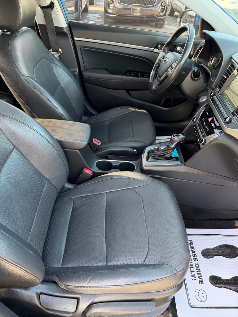 Hyundai Elantra Value Edition 6A 2017