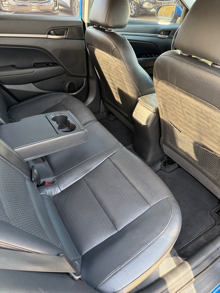 Hyundai Elantra Value Edition 6A 2017