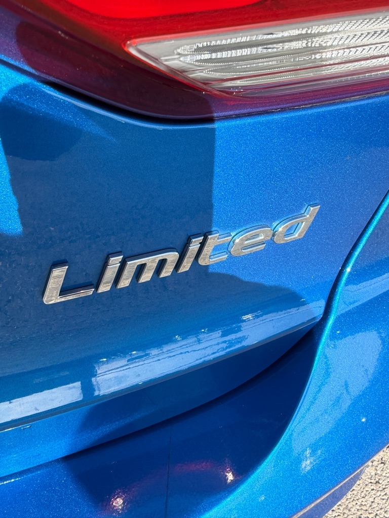 Hyundai Elantra Value Edition 6A 2017