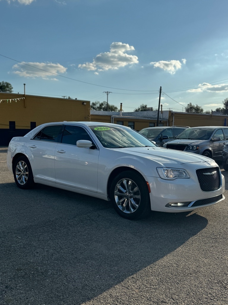 2016 Chrysler 300 Limited AWD