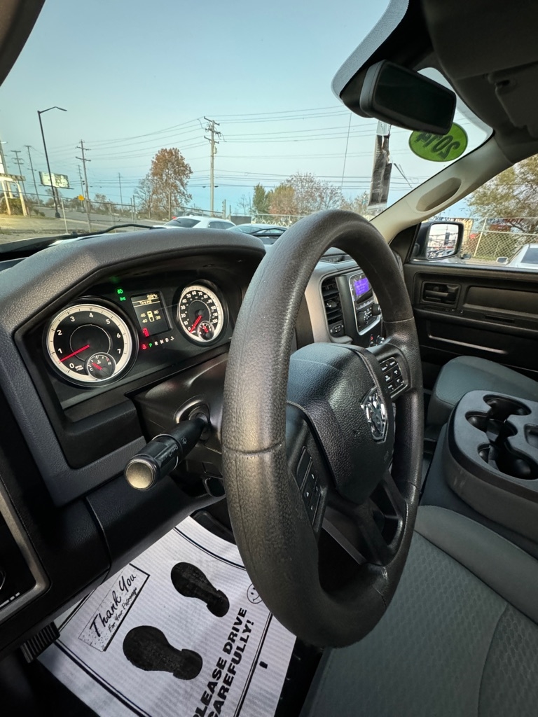 RAM 1500 Tradesman Crew Cab SWB 4WD 2014