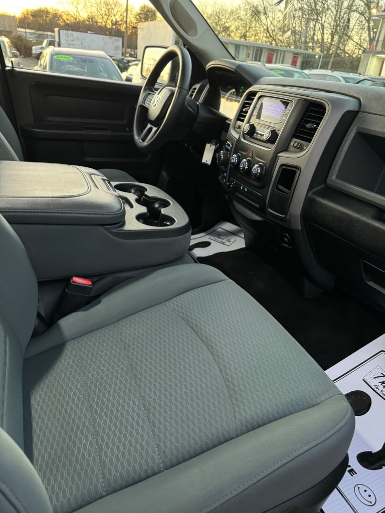 RAM 1500 Tradesman Crew Cab SWB 4WD 2014