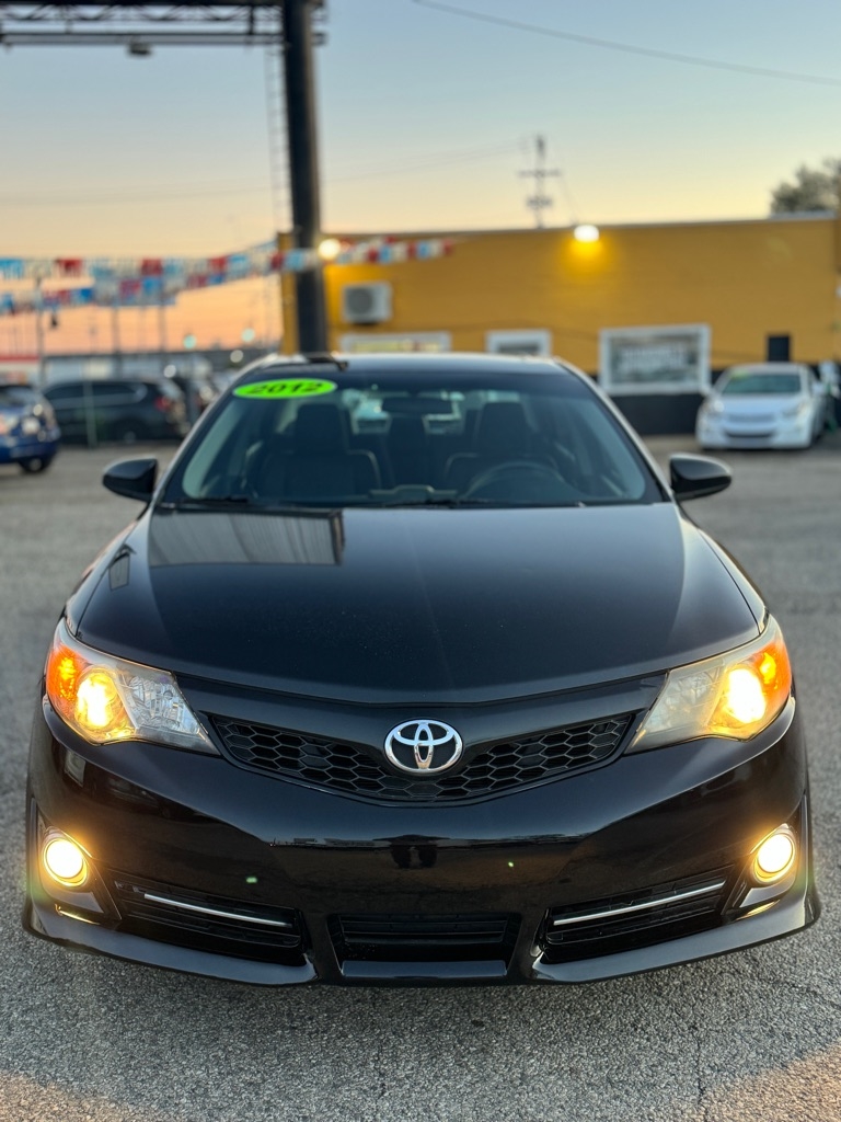 Toyota Camry SE 2012