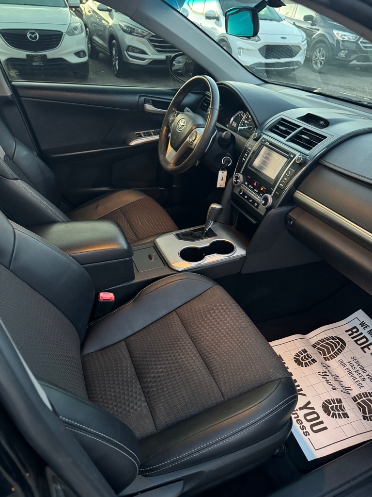 Toyota Camry SE 2012