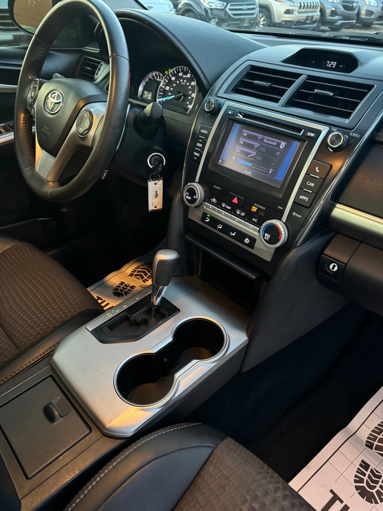 Toyota Camry SE 2012