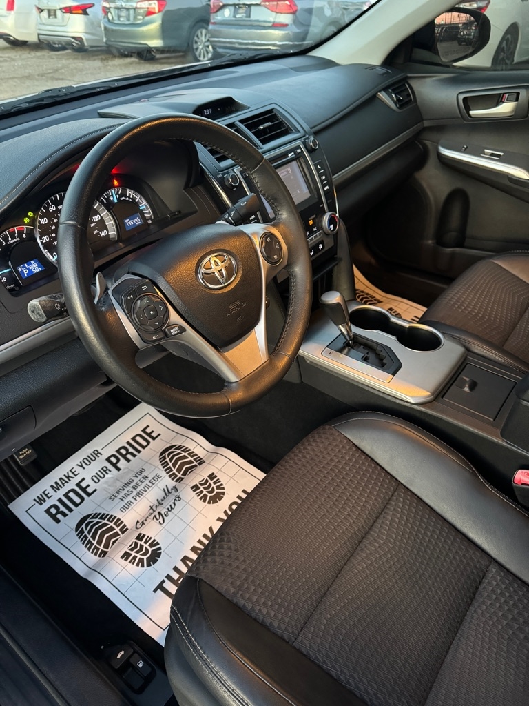 Toyota Camry SE 2012