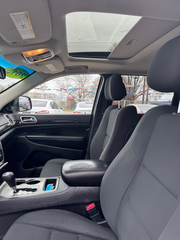 Jeep Grand Cherokee Laredo 4WD 2013