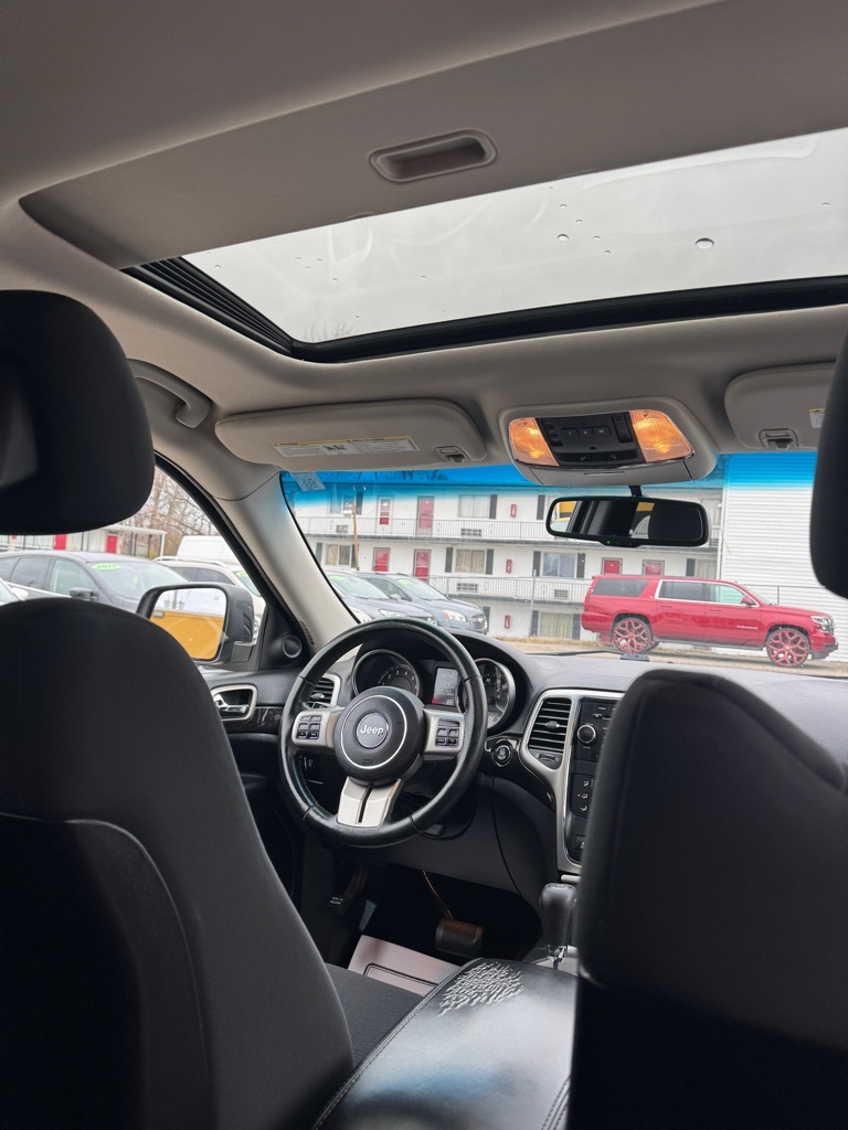 Jeep Grand Cherokee Laredo 4WD 2013