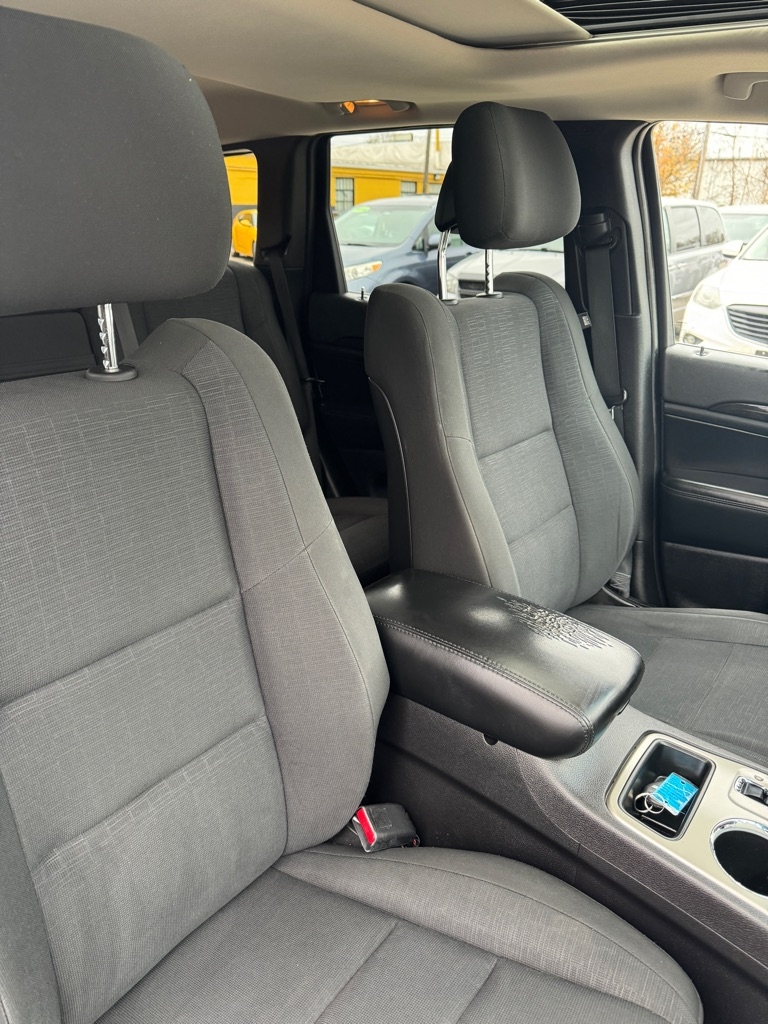 Jeep Grand Cherokee Laredo 4WD 2013