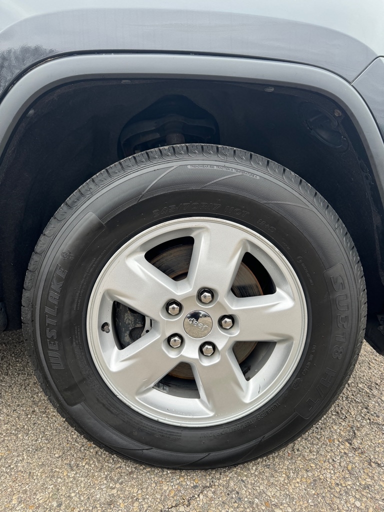 Jeep Grand Cherokee Laredo 4WD 2013