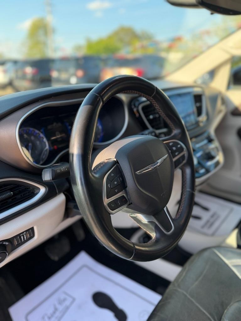 Chrysler Pacifica Touring-L 2017