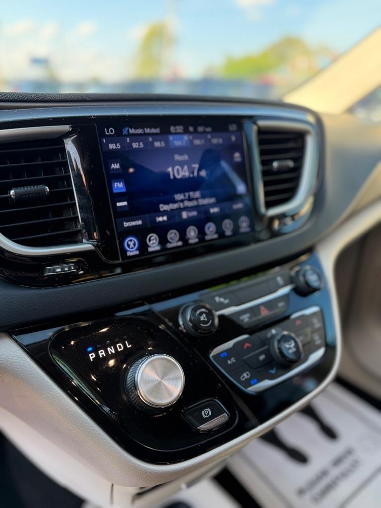 Chrysler Pacifica Touring-L 2017
