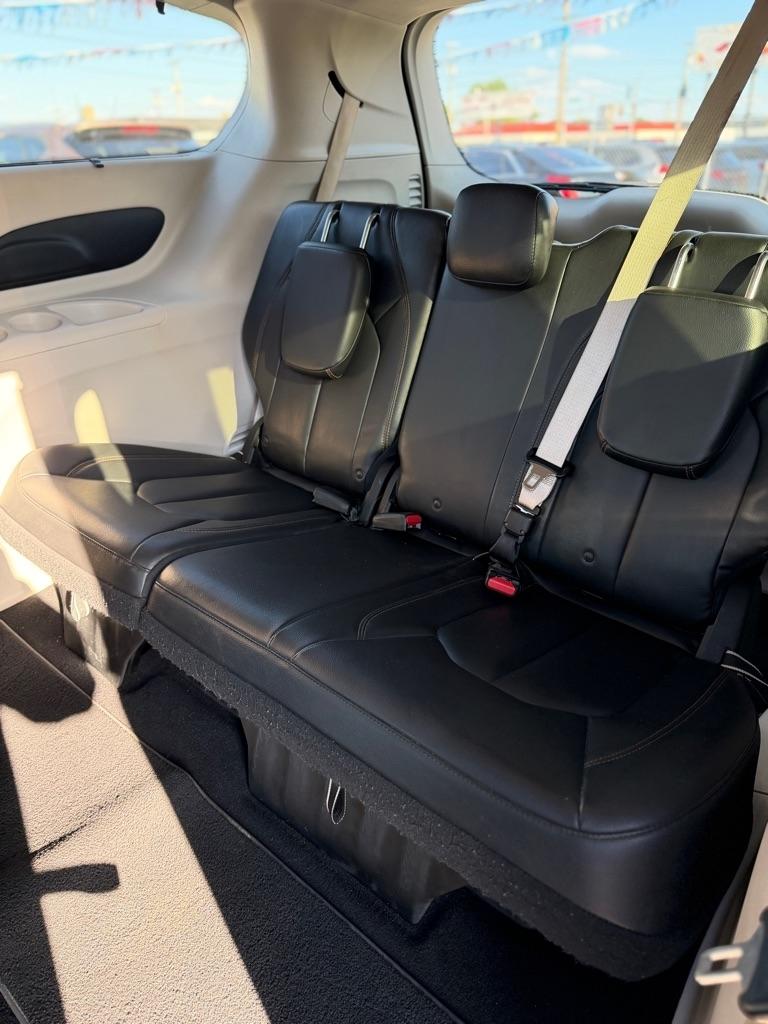 Chrysler Pacifica Touring-L 2017