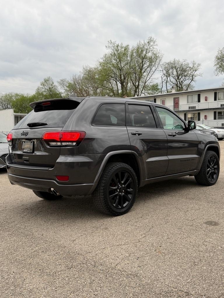 Jeep Grand Cherokee Laredo 4WD 2017