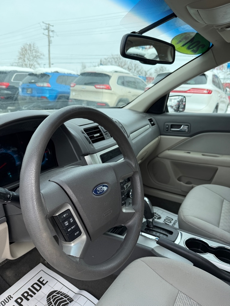 Ford Fusion I4 SE 2011