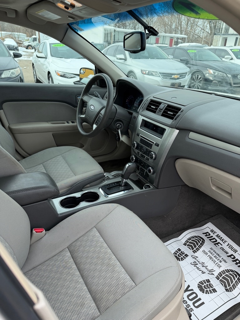 Ford Fusion I4 SE 2011