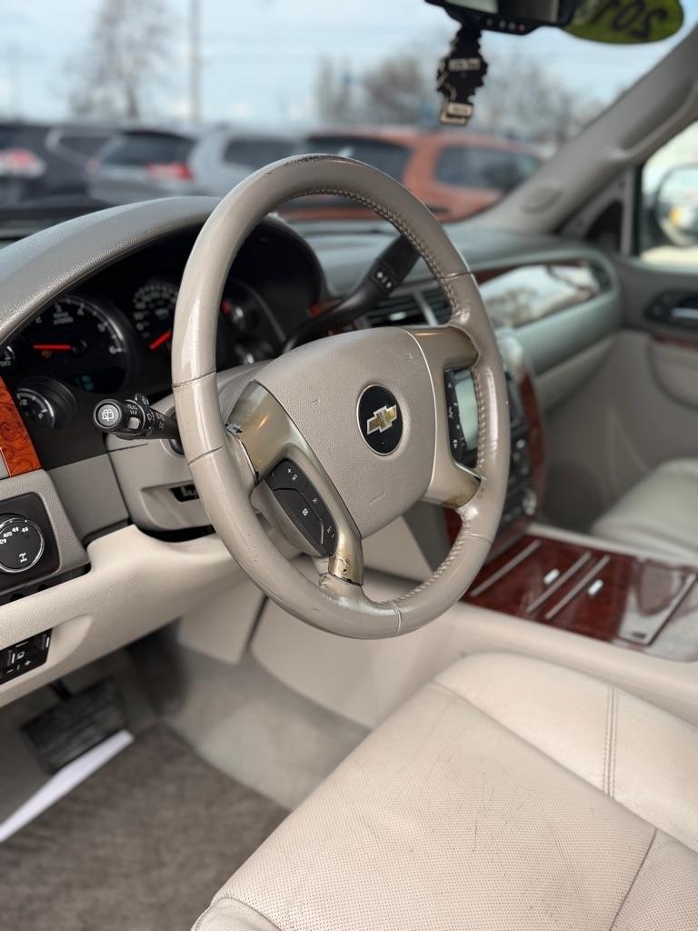 Chevrolet Tahoe LTZ 4WD 2010