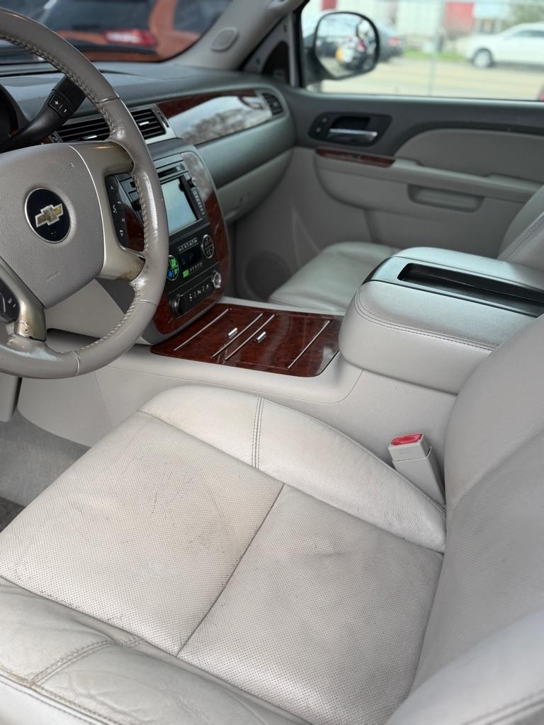 Chevrolet Tahoe LTZ 4WD 2010