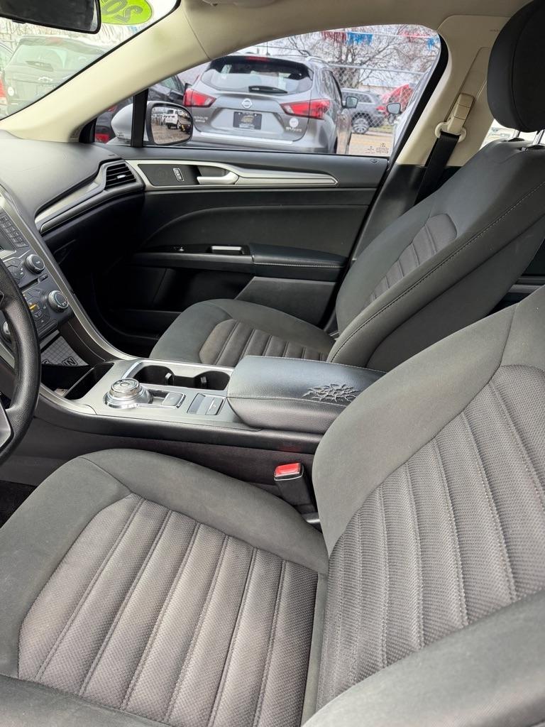 Ford Fusion SE 2017