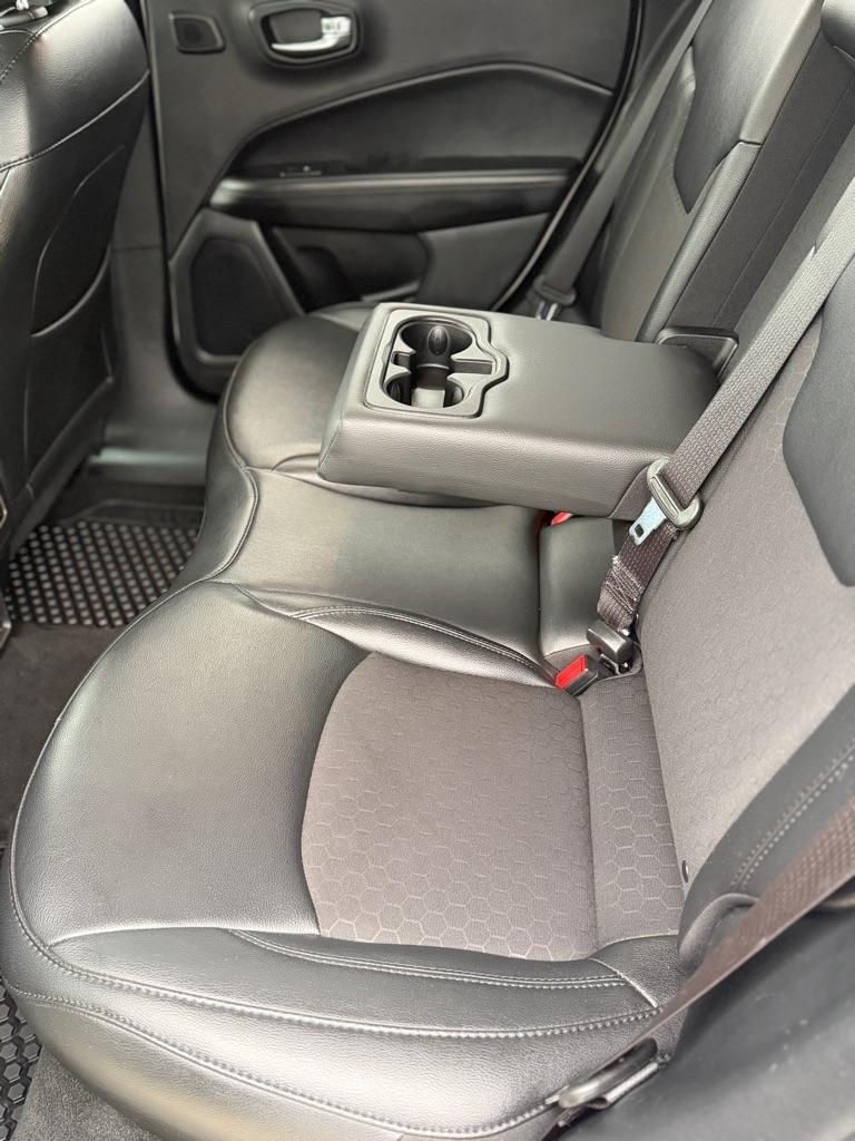 Jeep Compass Latitude FWD 2019