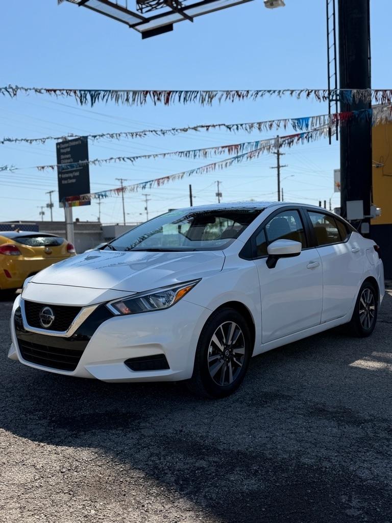 Nissan Versa SV 2022