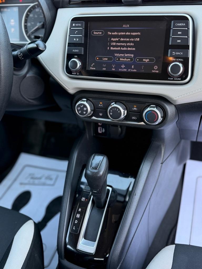 Nissan Versa SV 2022