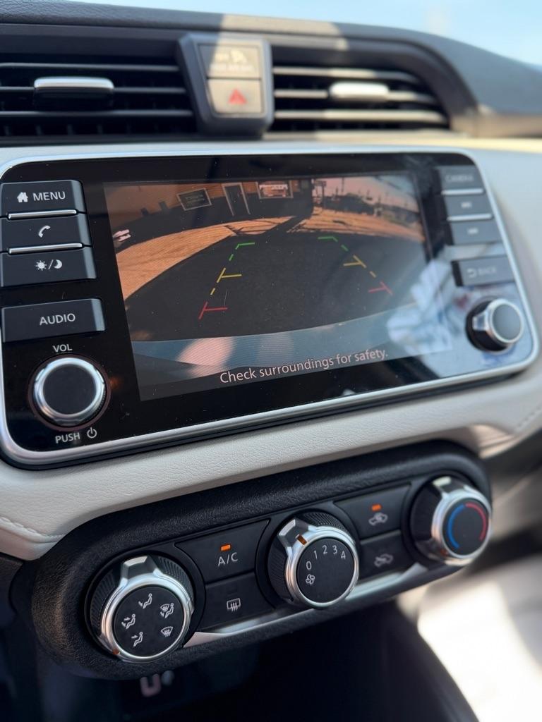 Nissan Versa SV 2022