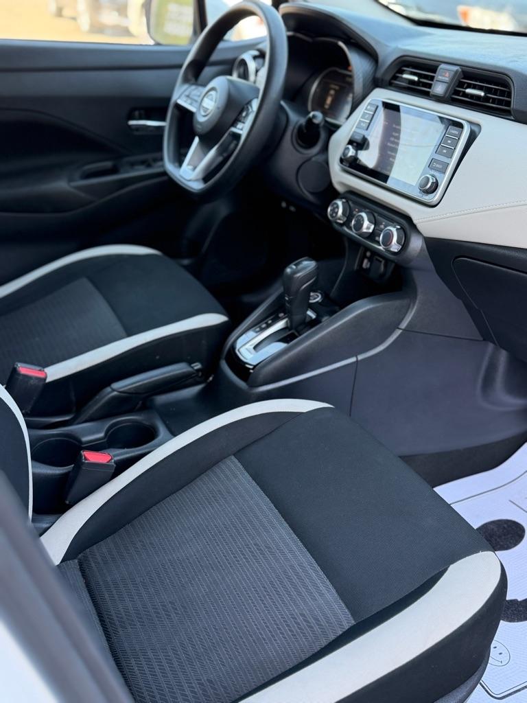 Nissan Versa SV 2022