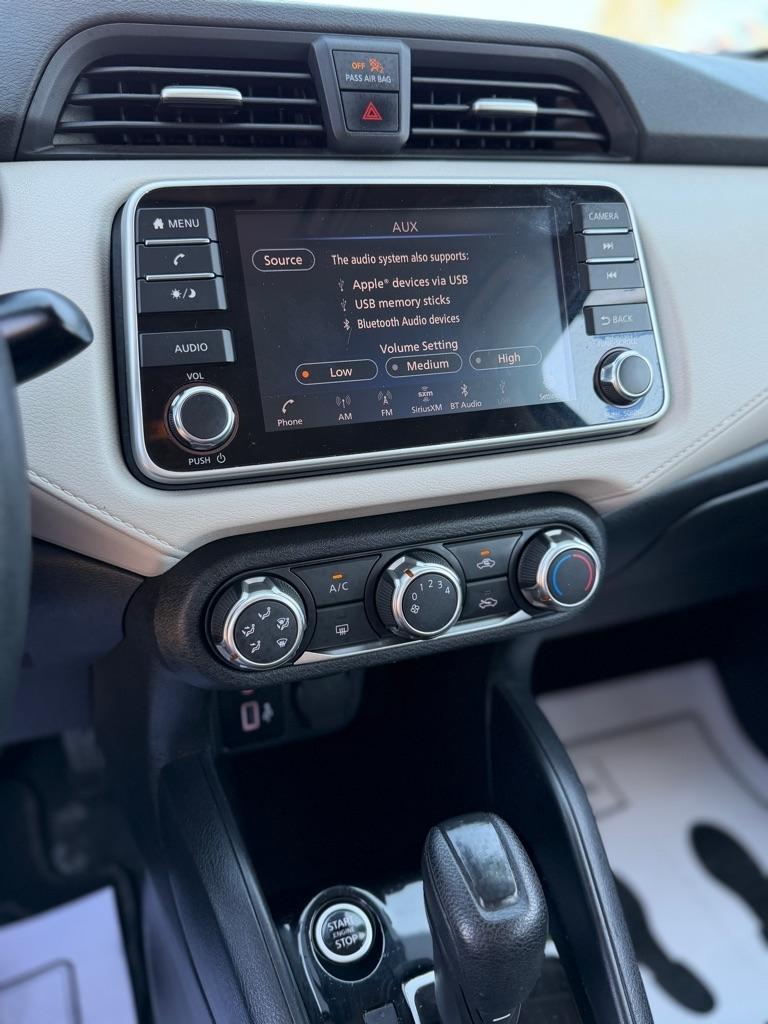 Nissan Versa SV 2022