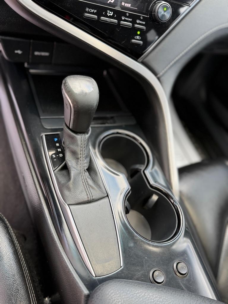 Toyota Camry SE 2020