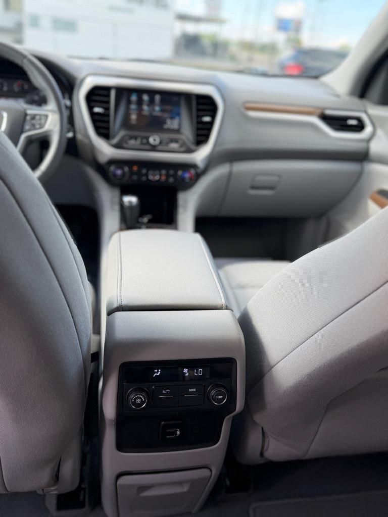GMC Acadia SLE-2 FWD 2017
