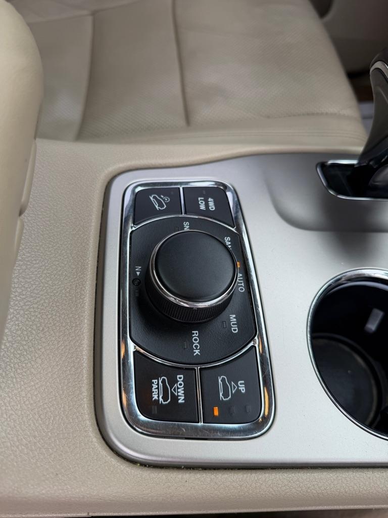 Jeep Grand Cherokee Overland 4WD 2014