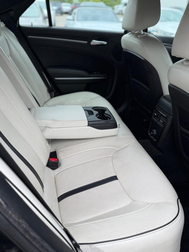 Chrysler 300 RWD 2014
